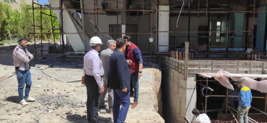 بازدید دکتر ملاطائفه معاون توسعه منابع و مدیریت دانشگاه علوم پزشکی از پروژه در حال ساخت بیمارستان تخصصی و فوق تخصصی زنان