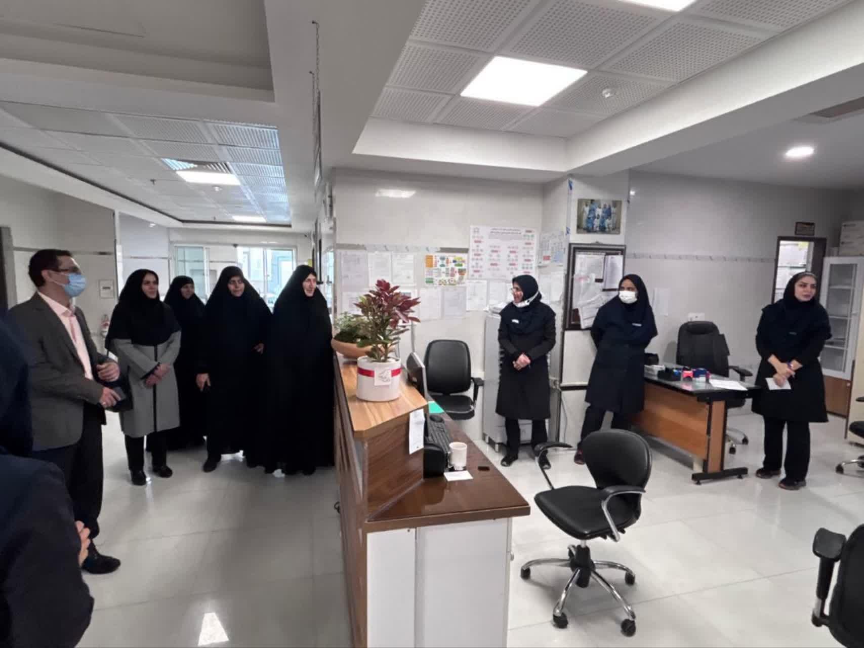 حضور مسئولین استانی و دانشگاهی در بخش‌های درمانی و تجلیل از پرستاران مرکز آموزشی درمانی آیت‌الله خوانساری